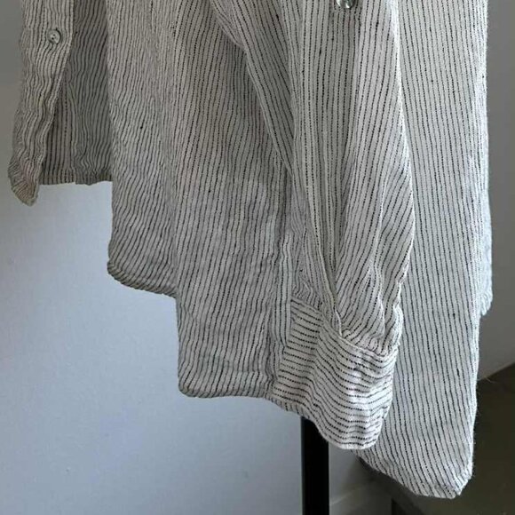 Jones New York Ivory-Black 100% Linen Stripe V-Neck Shirt with Roll Tabs – US 2X - Picture 7 of 12